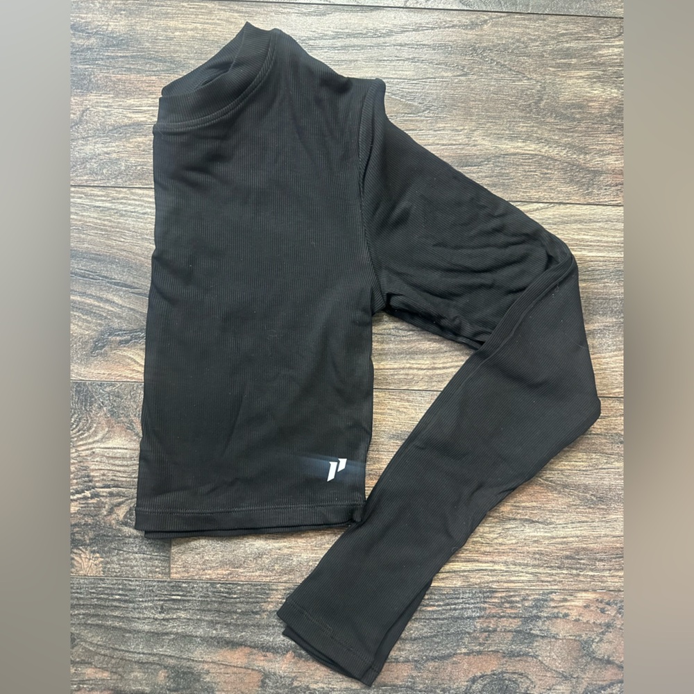 IAMSTPH Black Long Sleeve Top - Picture 2 of 3